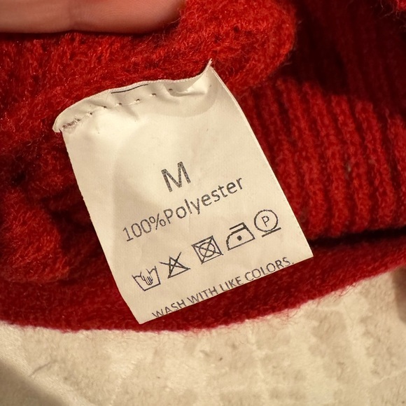 Red Bow-Back or front Sweater - Picture 6 of 7